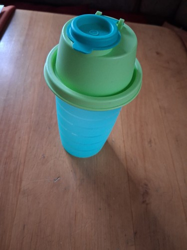 Tupperware shaker mit - tupperware, skala