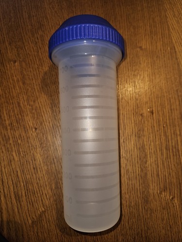 Tupperware shaker - shaker, *