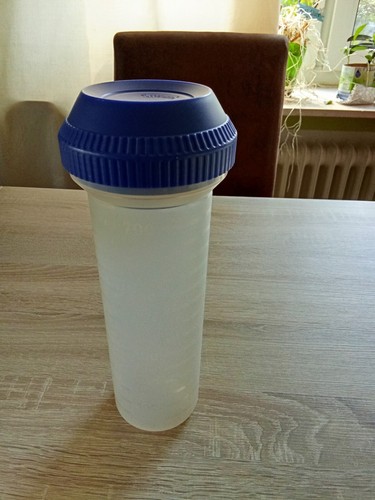 Tupperware tupper shaker - tupper,
