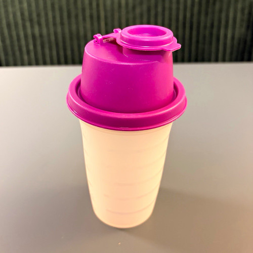 Tupperware shaker 250 - shaker,